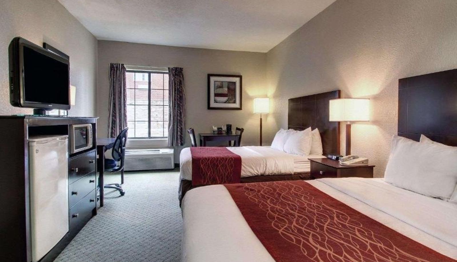 Zimmer - Columbia Inn and Suites
