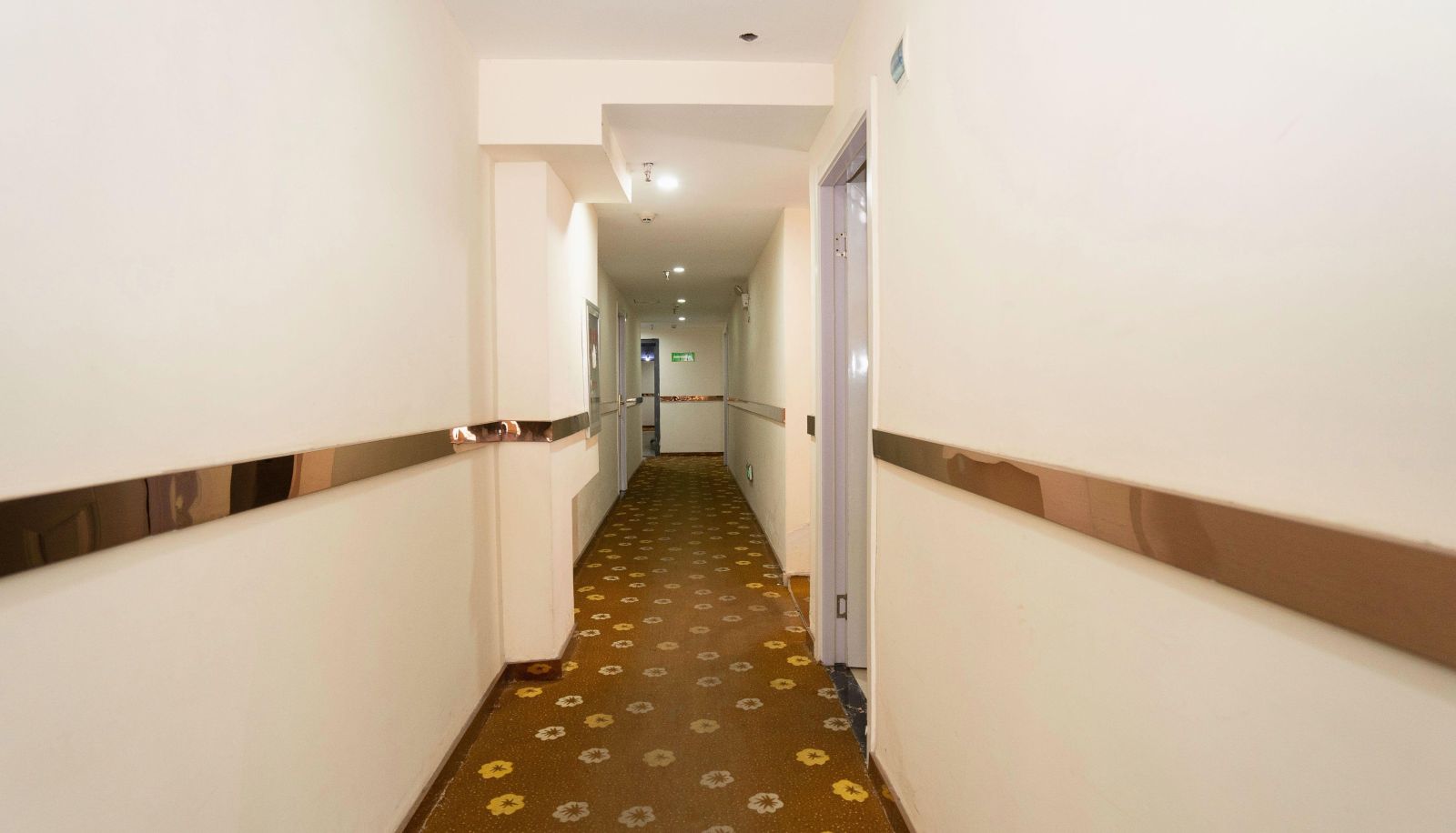 Zona exterior del hotel - Xinguiyuan Comprehensive Business Hotel (Xujiapeng Subway Station E Exit Store)