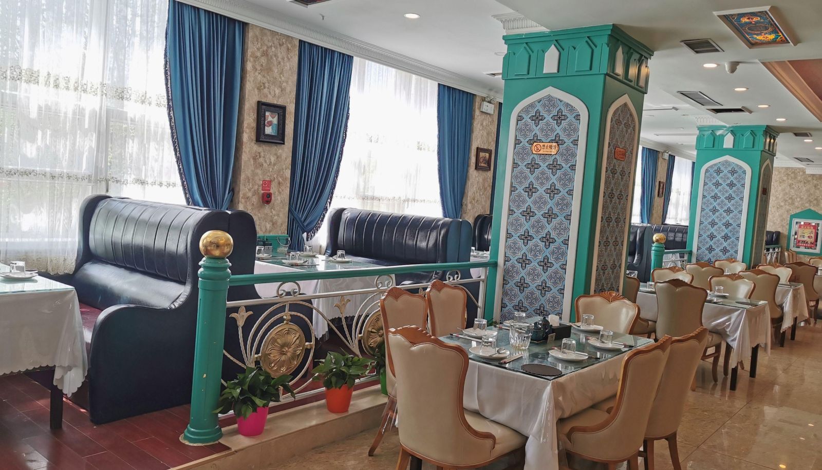 Hotel outdoor area - Parlac Grand Hotel