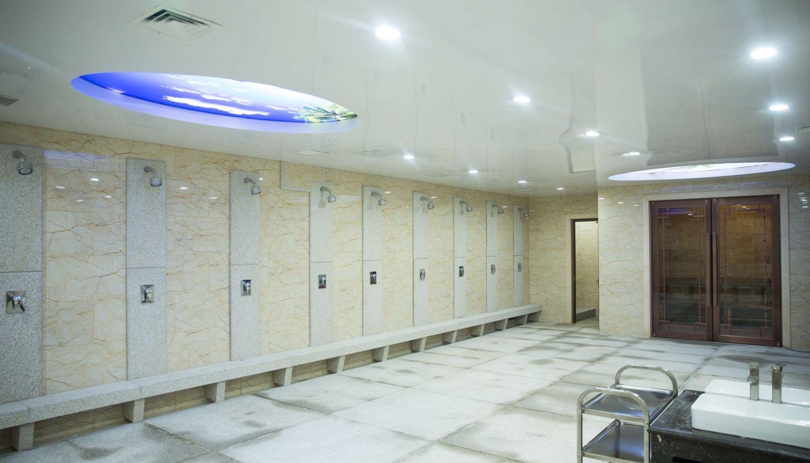Buitenruimte van het hotel - Marriott Hot Spring Hotel