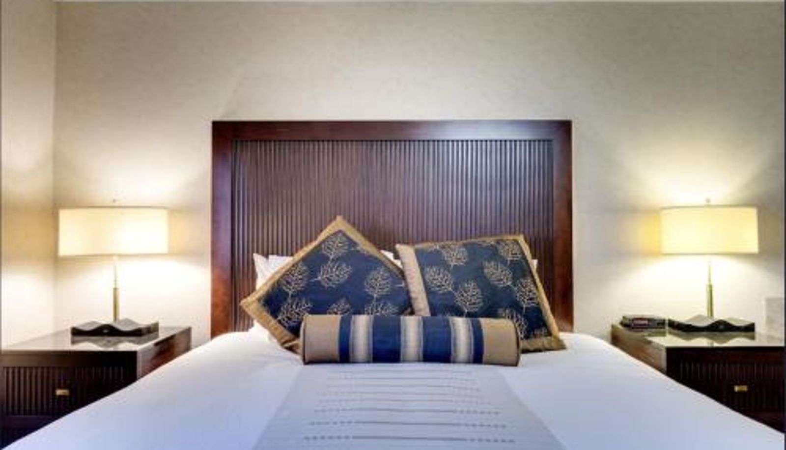 Kamer - Fireside Inn and Suites