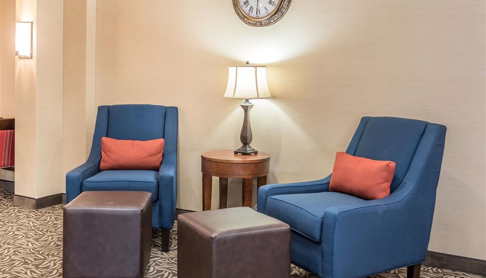 Hall - COMFORT INN MIAMI VALLEY CENTRE MALL