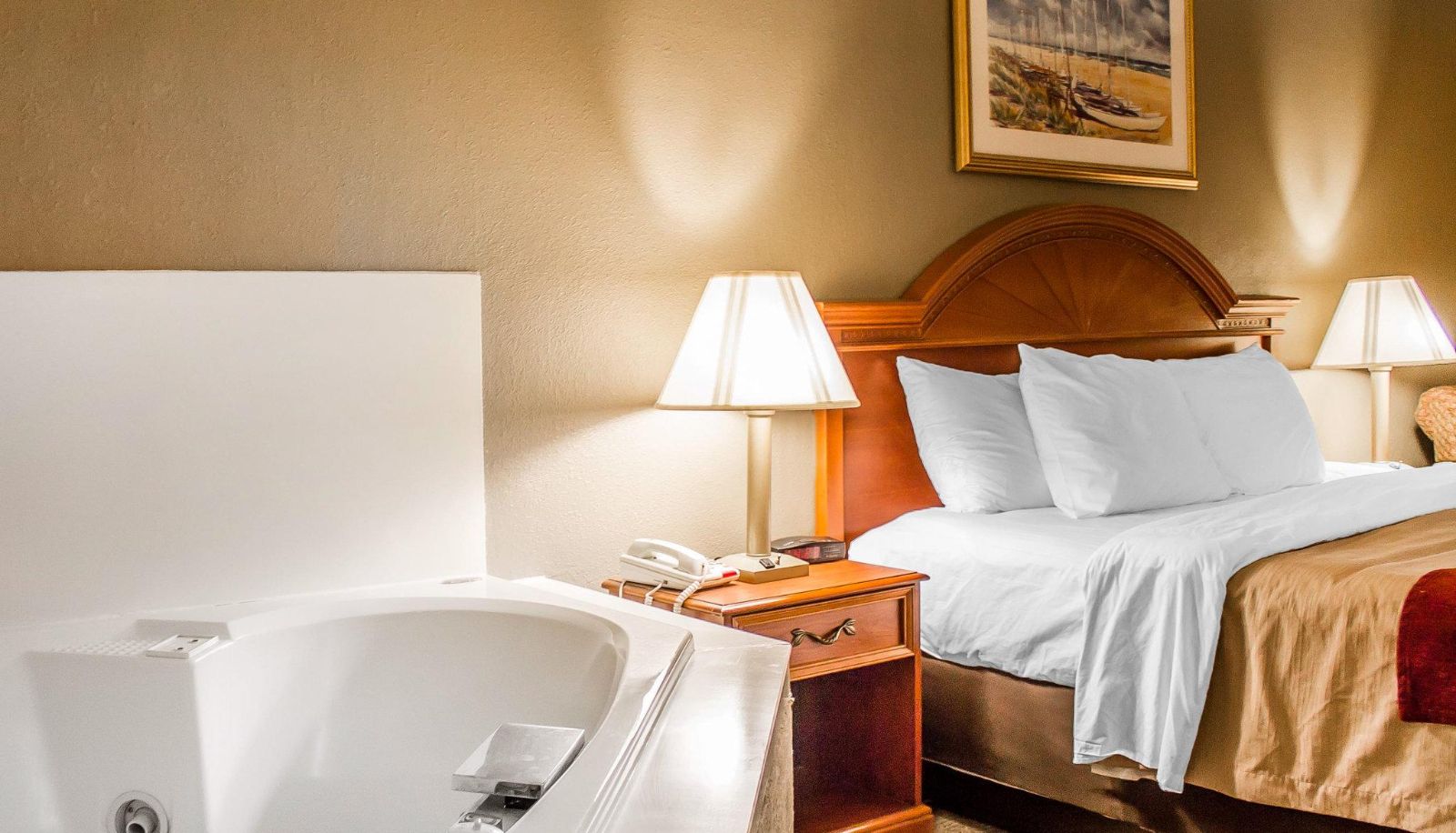 Room - Rodeway Inn Huron