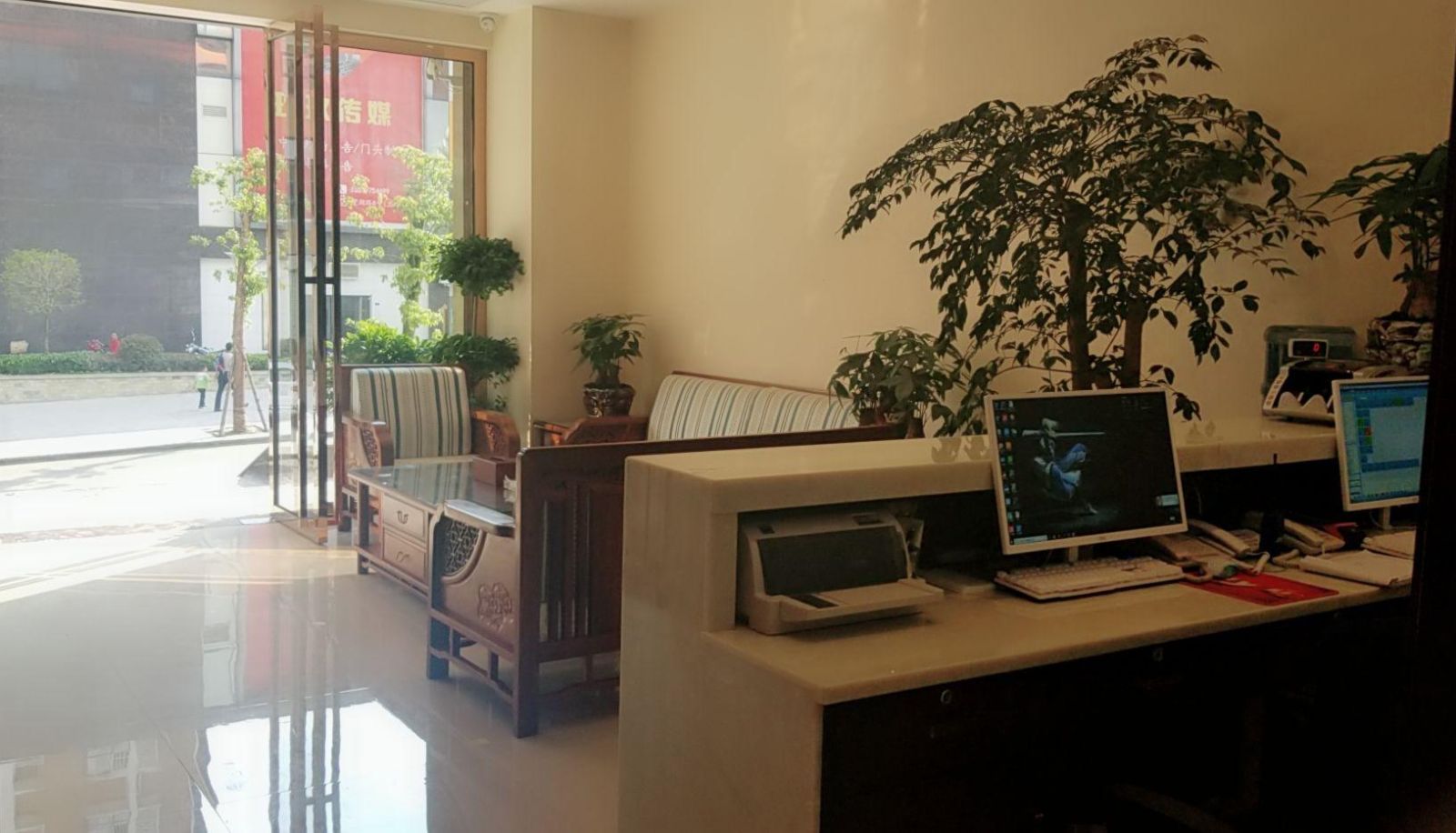 Area esterna dell'hotel - Seven Star Jinlan Hotel