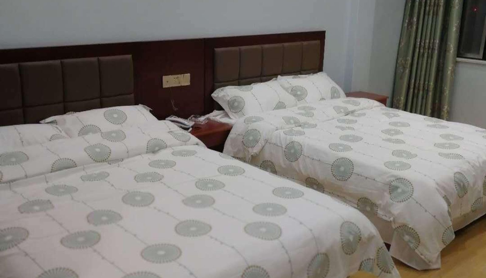 Chambre - Colorful Hotel