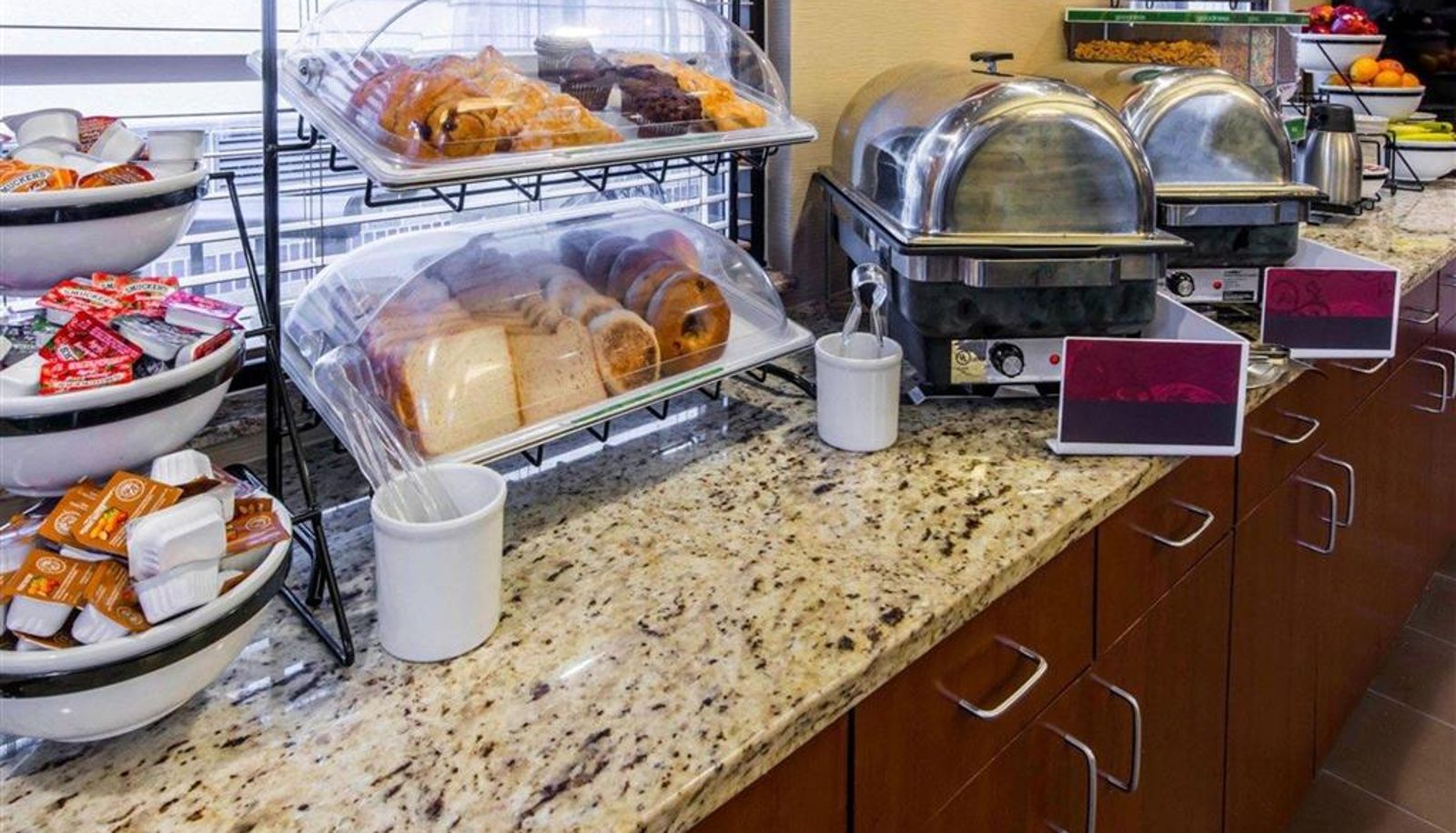 Restaurant - Comfort Inn & Suites Erie - Splash Lagoon Indoor Waterpark