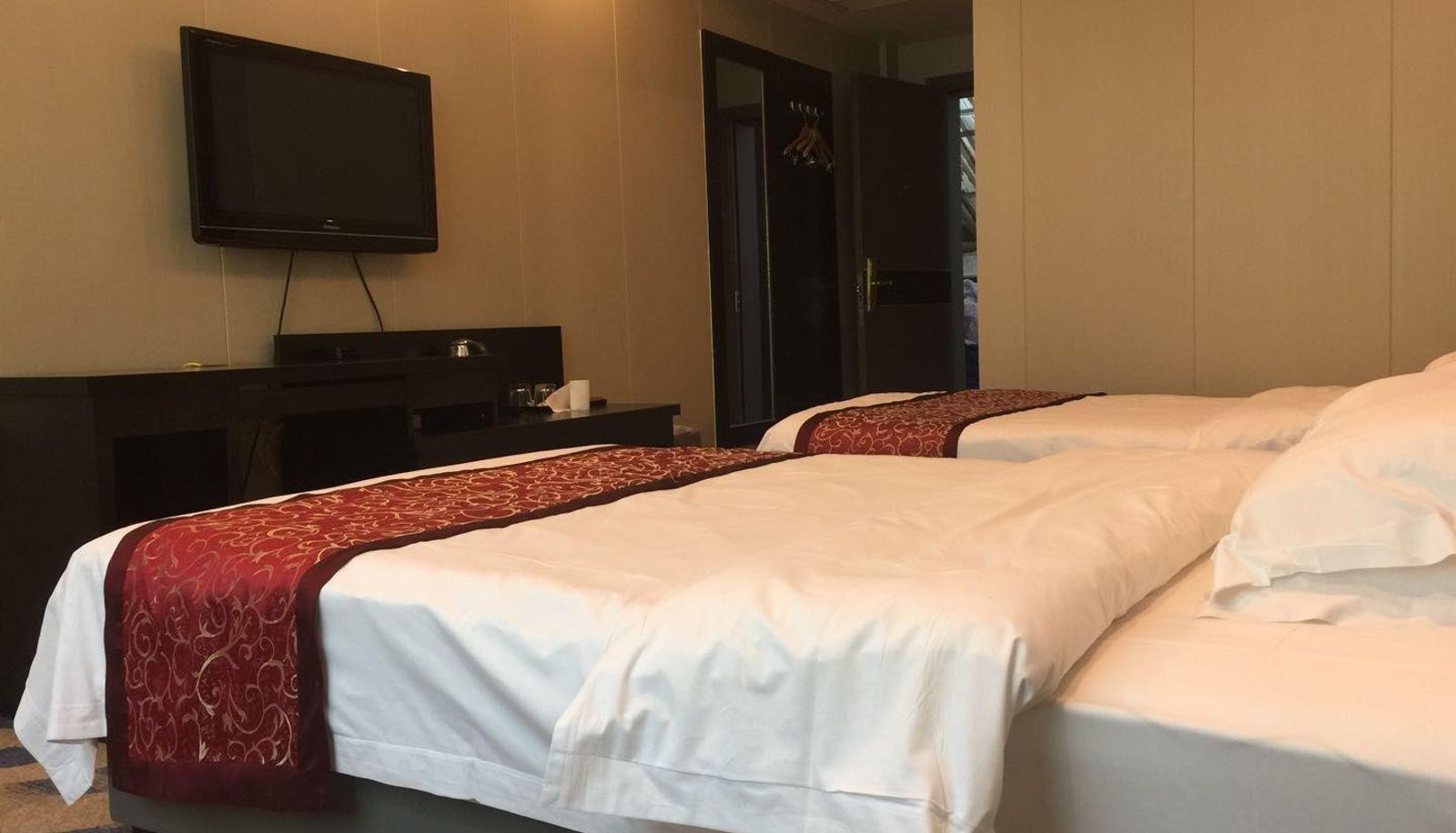 Zewnętrzna część hotelu - Chenlong Meeting Hotel (Xiangzhou Plaza Branch)