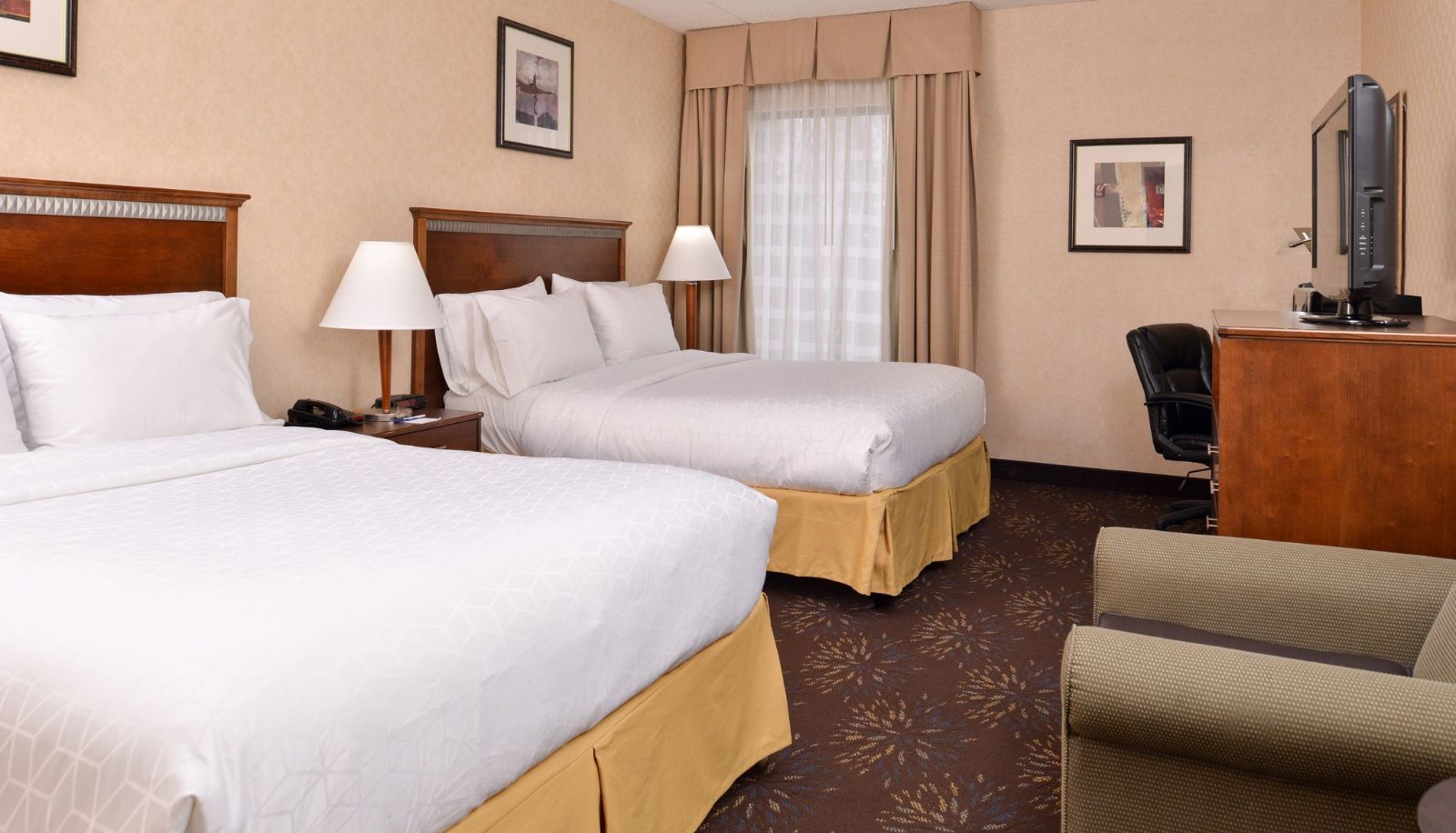 Room - Holiday Inn Express & Suites WEST CHESTER by IHG