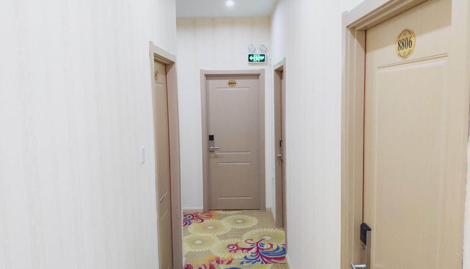 Buitenruimte van het hotel - Mingyue Hotel