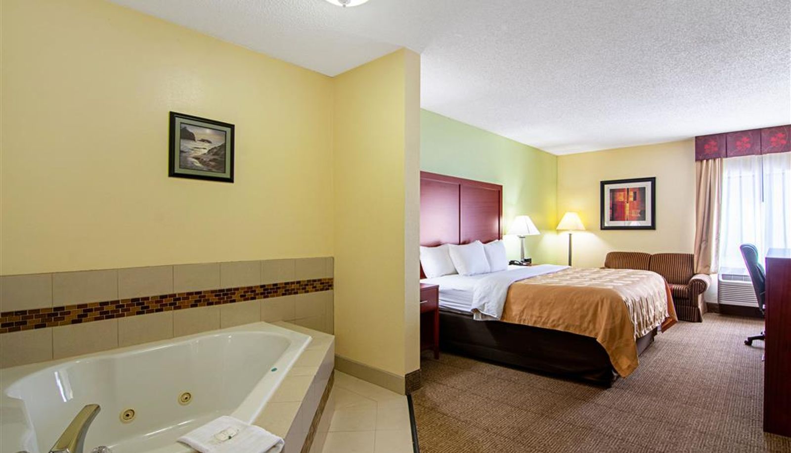 Zimmer - Quality Inn & Suites Richburg I-77