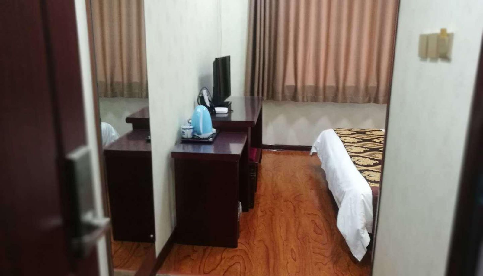 Camera business - Hairong Hotel