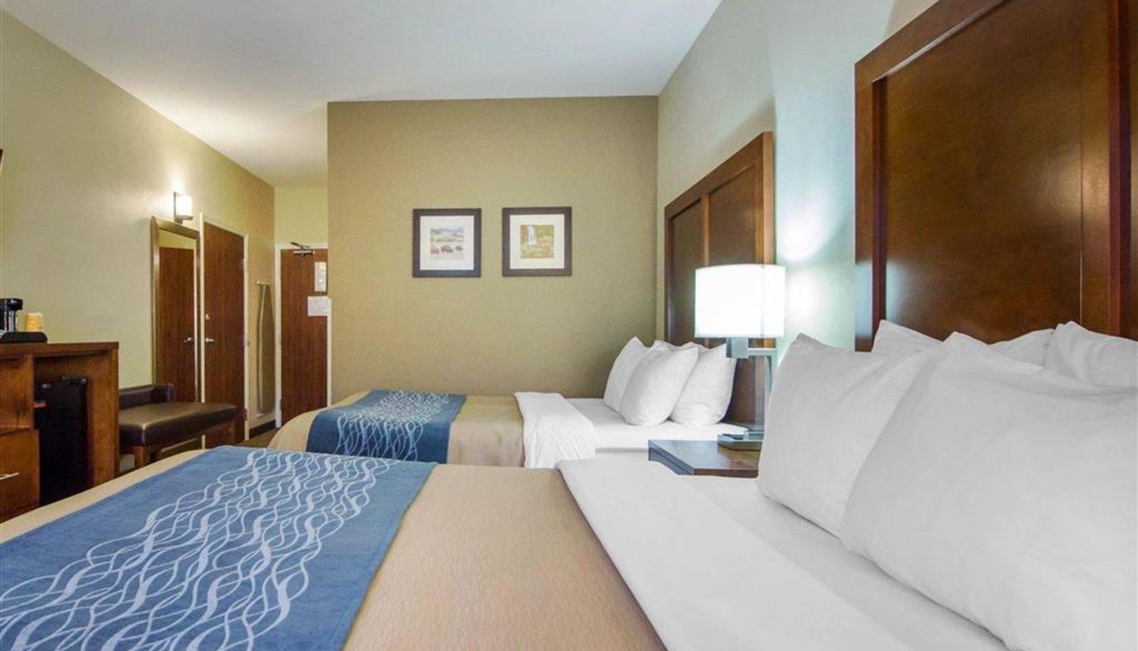 Zimmer - Comfort Inn & Suites Deadwood