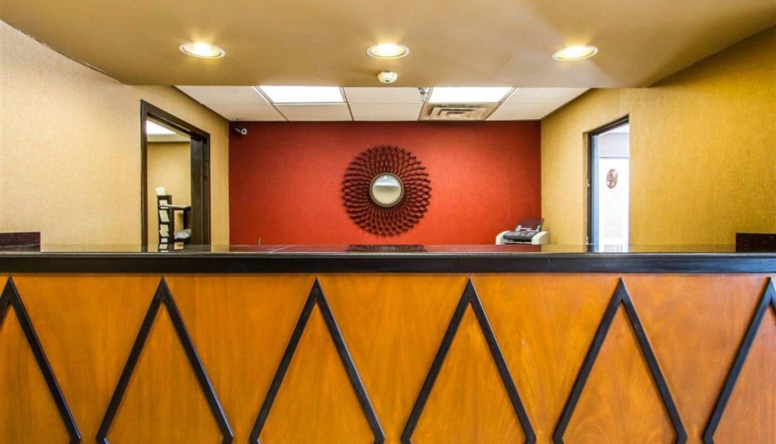 Hal - Rodeway Inn & Suites Clarksville near Governors Square Mall