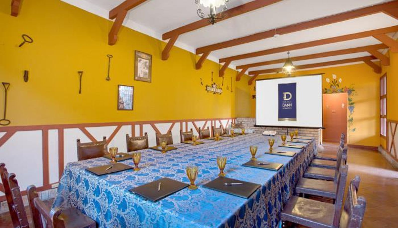 Salle de conférence - Dann Monasterio
