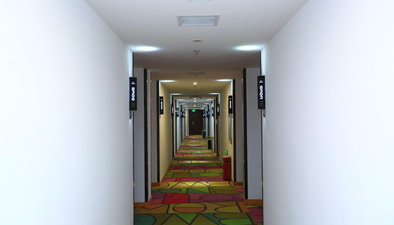Extérieur de l'hôtel - Shell Hotel (Business School Store)