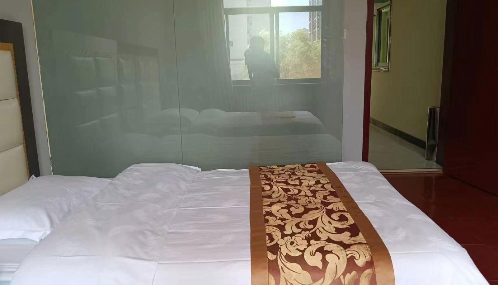 Room - Qinyuan Business Hotel