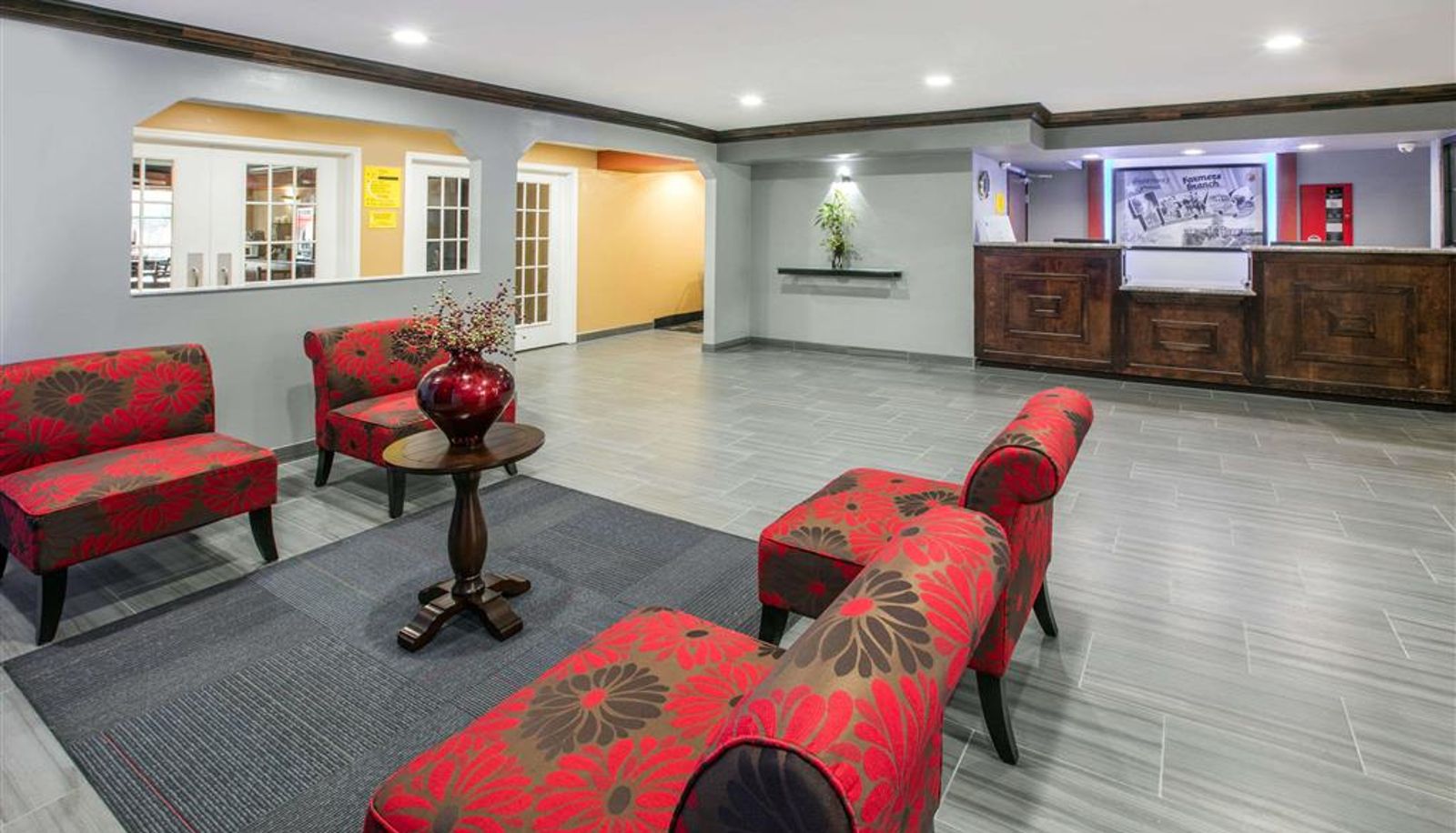 Hall - Super 8 by Wyndham Farmers Branch/North Dallas