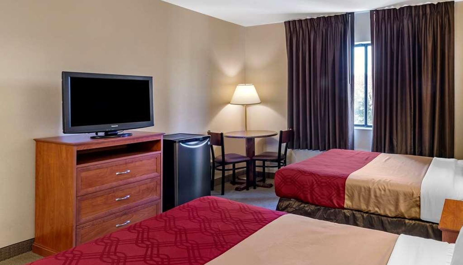 Vierpersoonskamer - ECONO LODGE INN AND SUITES SANDY