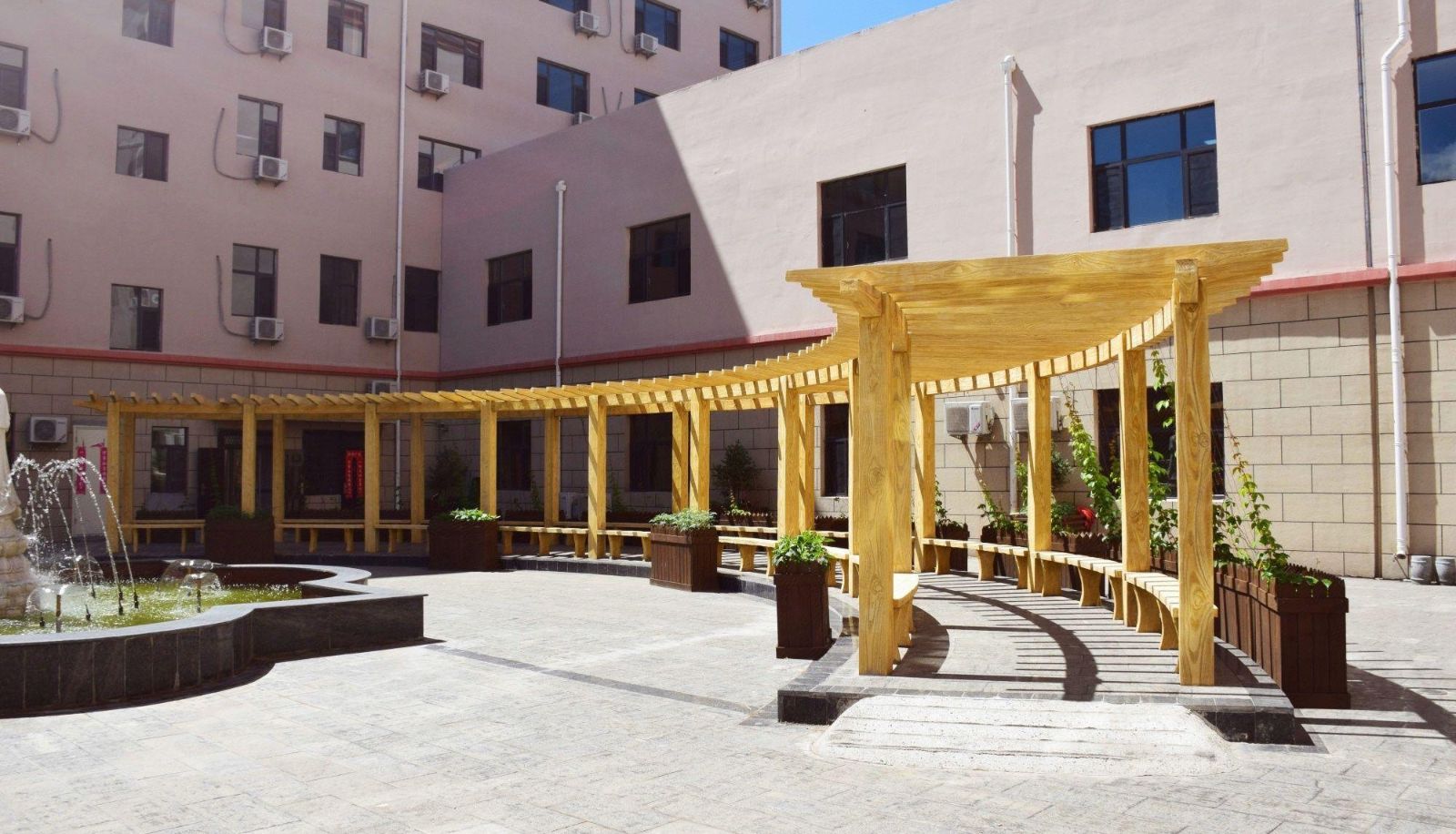 Area esterna dell'hotel - Airen Hotel