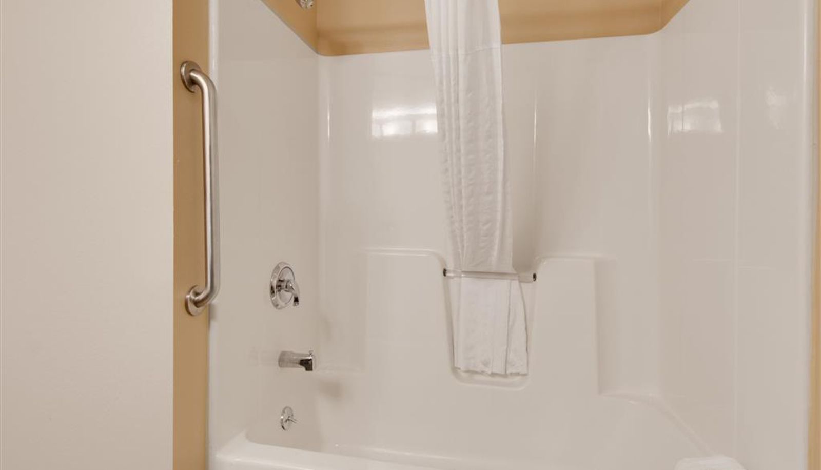 Room - Comfort Inn Airport