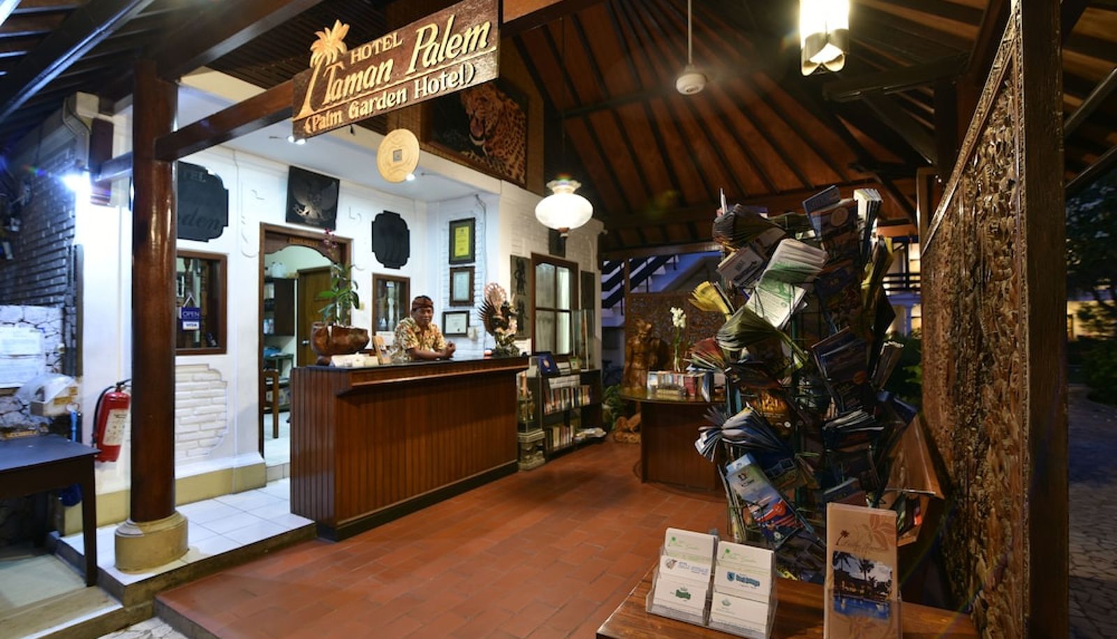 Recepcja - Palm Garden Hotel