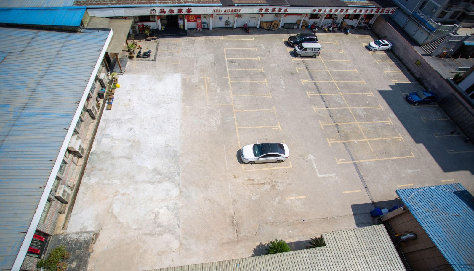 Hotel outdoor area - Manson Light Residence Hotel (Commercial City Pedestrian Street Branch)