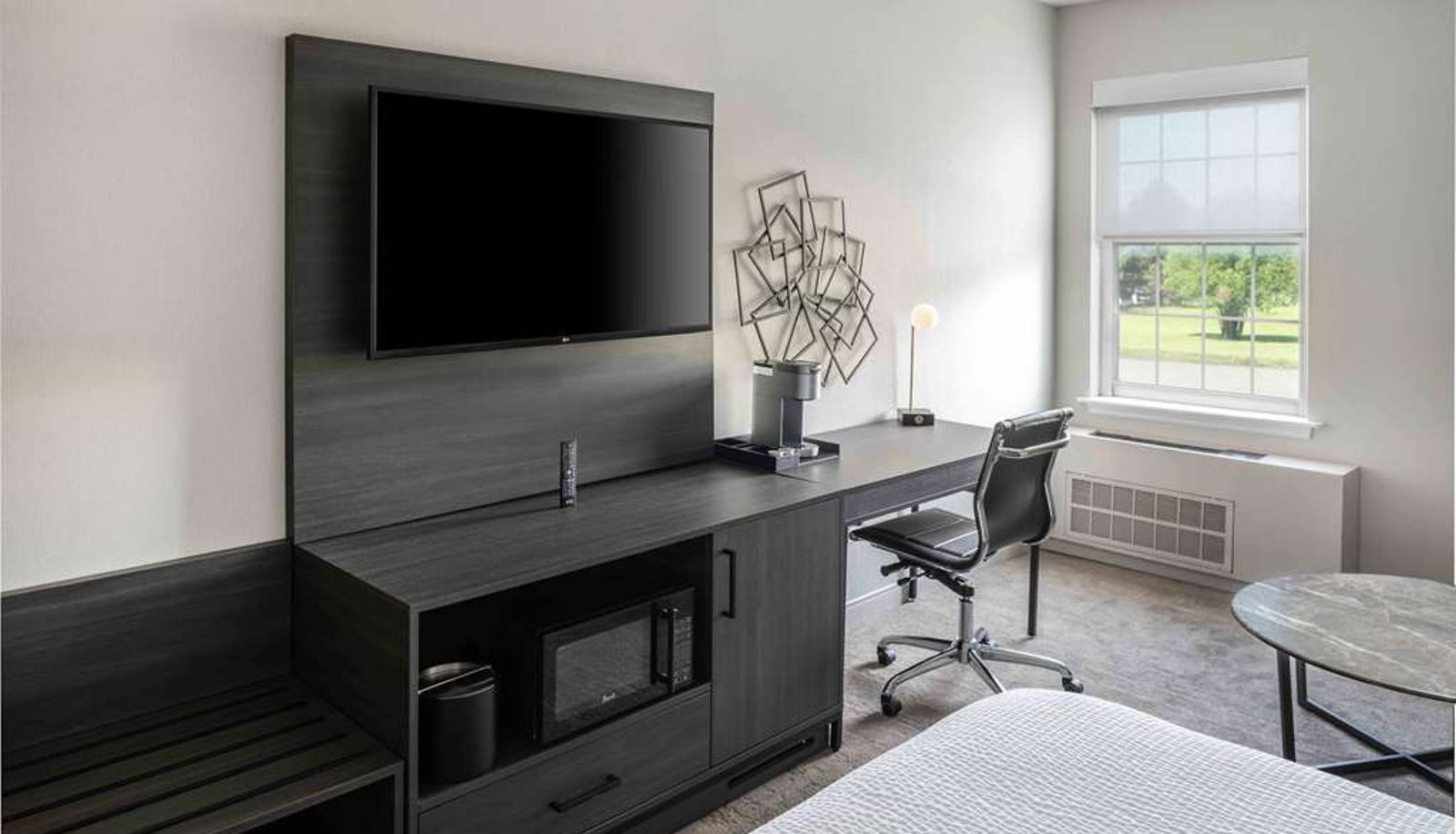 Room - La Quinta Inn & Suites by Wyndham St. Albans