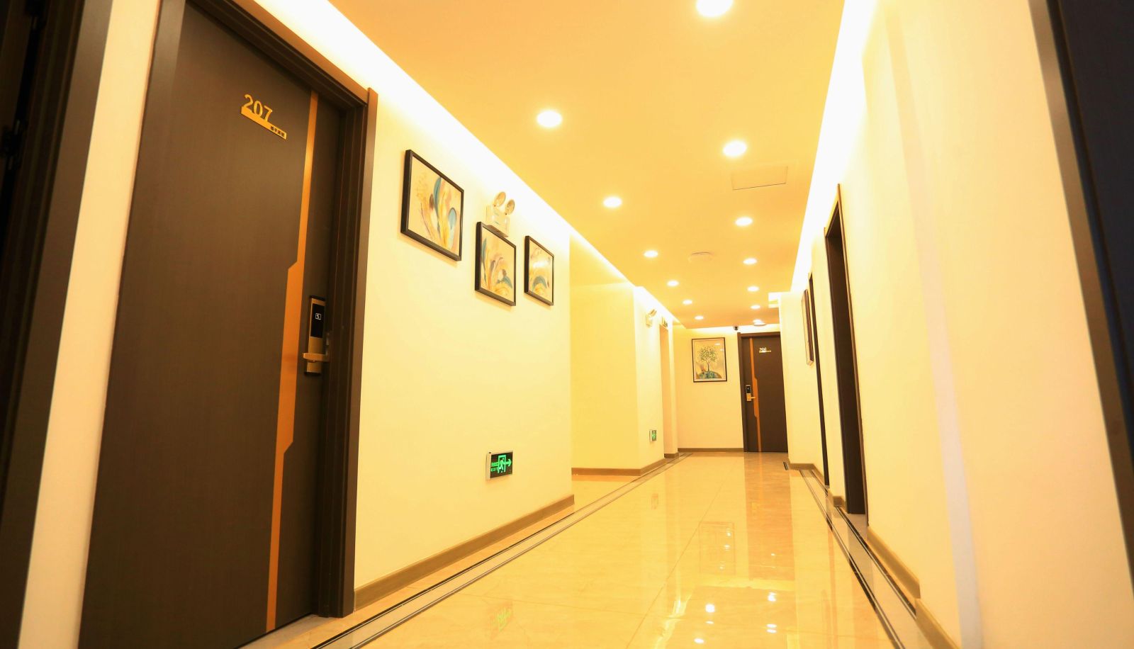 Zona exterior del hotel - Orange Hotel