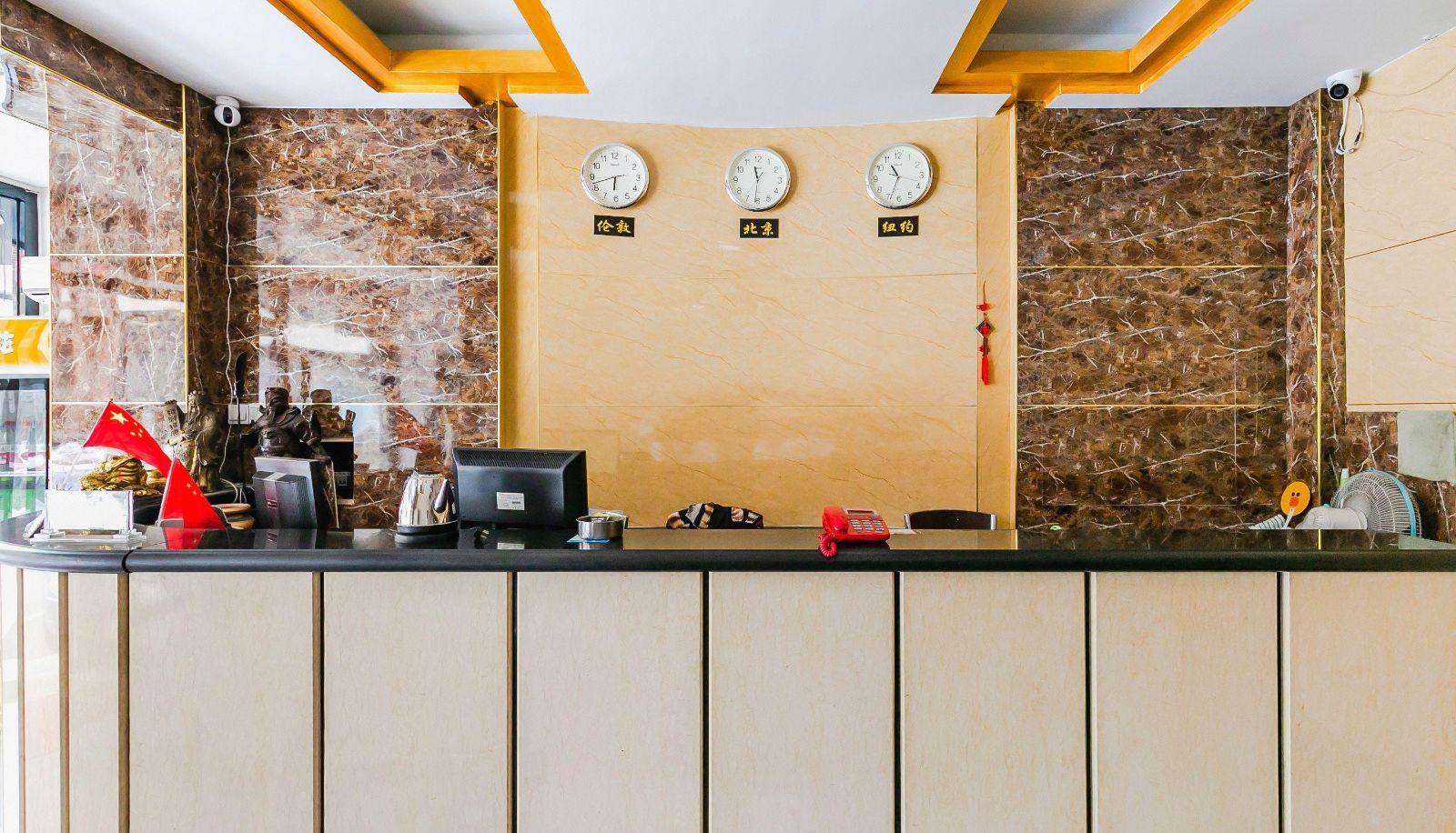 Area esterna dell'hotel - New Era Business Hotel (Guta Park Branch)