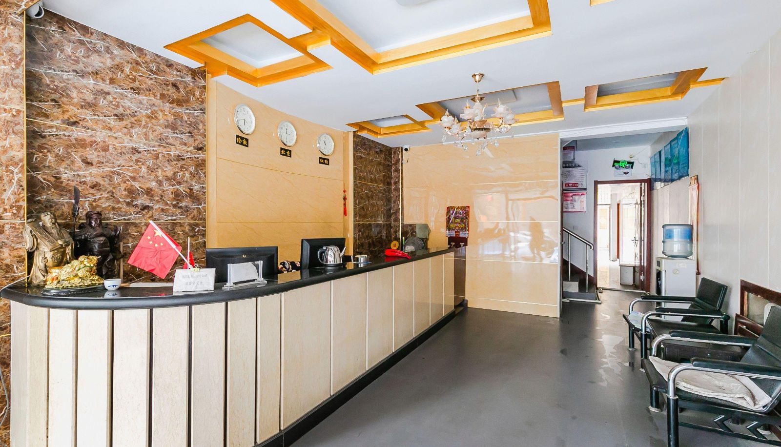 Area esterna dell'hotel - New Era Business Hotel (Guta Park Branch)