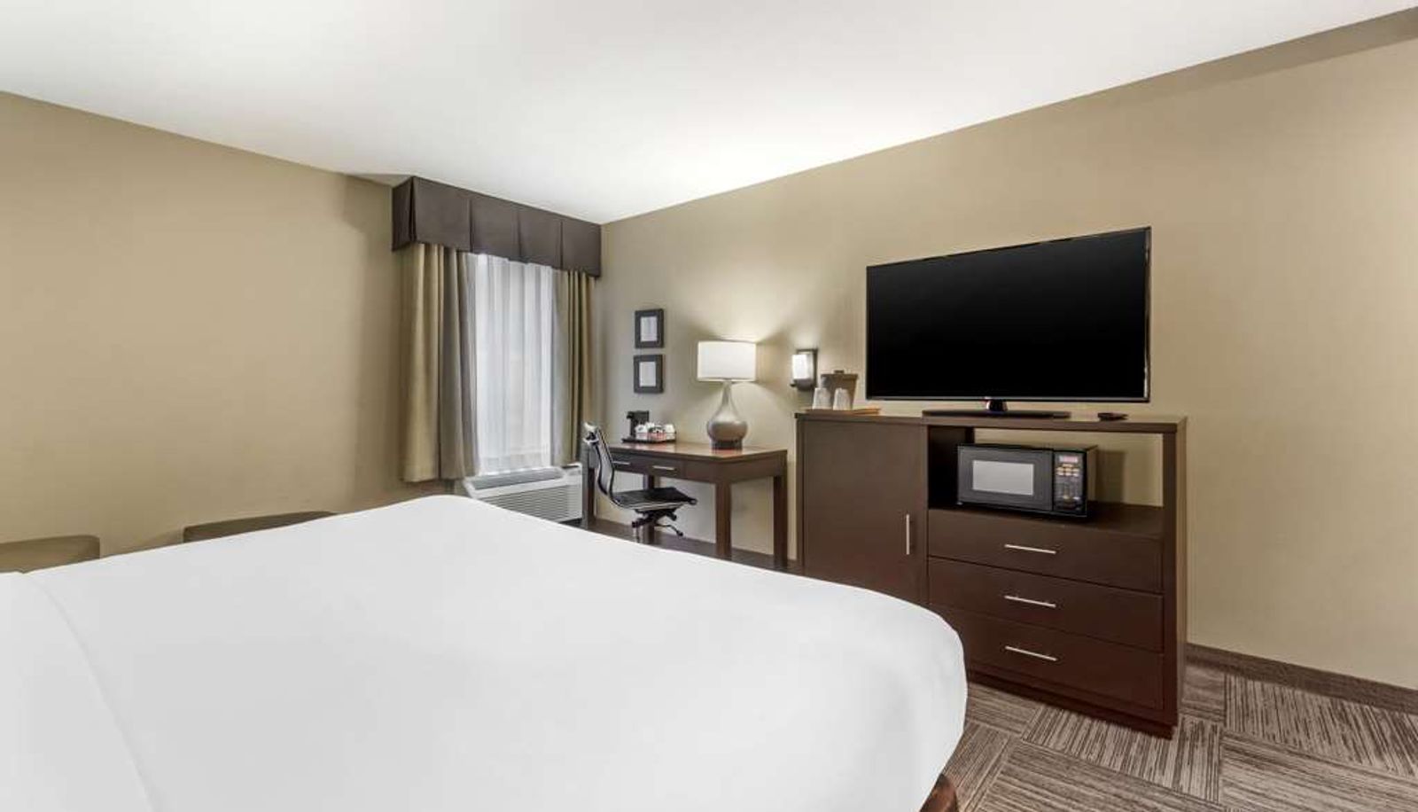Zimmer - Comfort Inn & Suites Sea-Tac Airport
