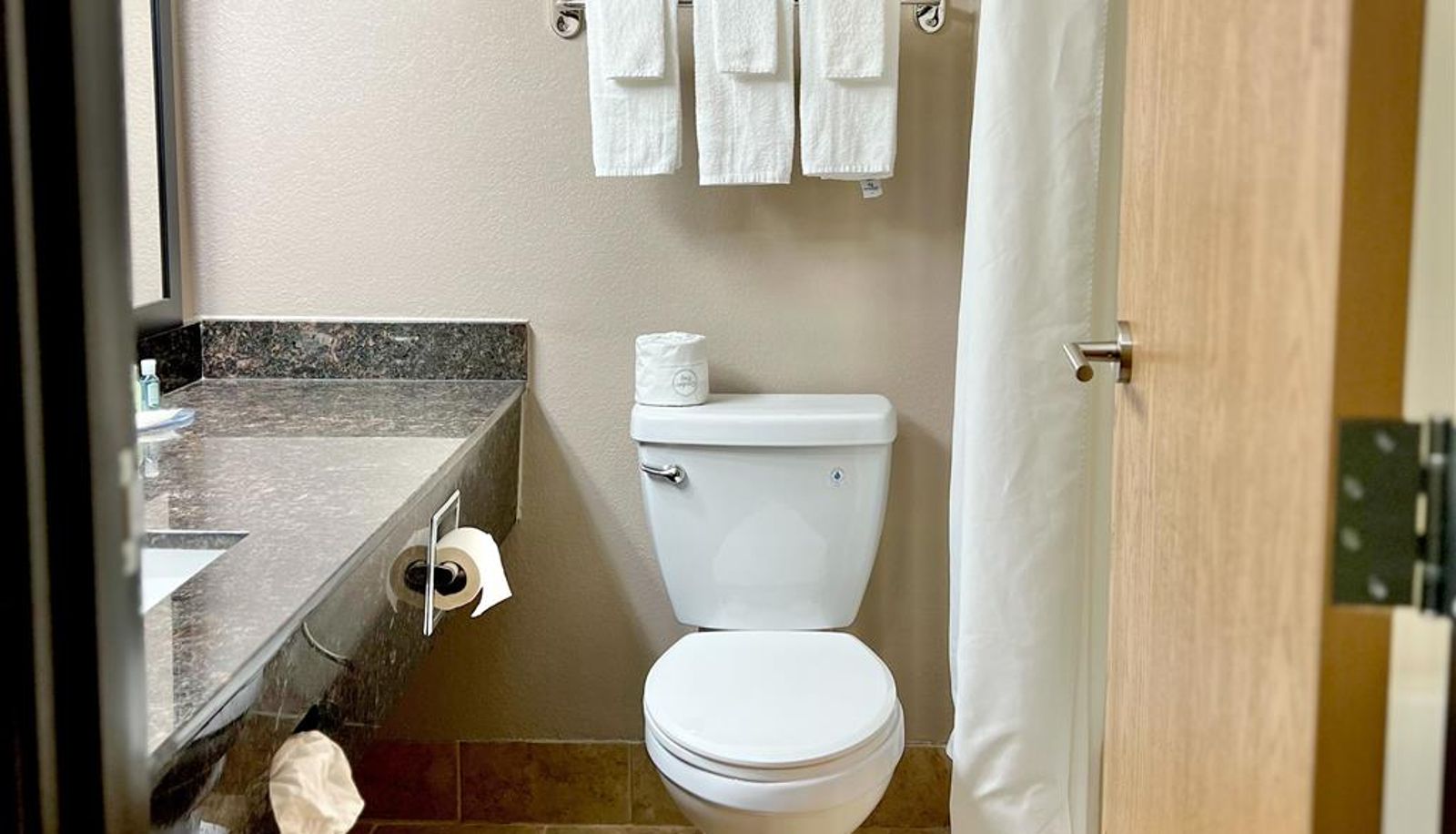 Zimmer - Quality Inn & Suites