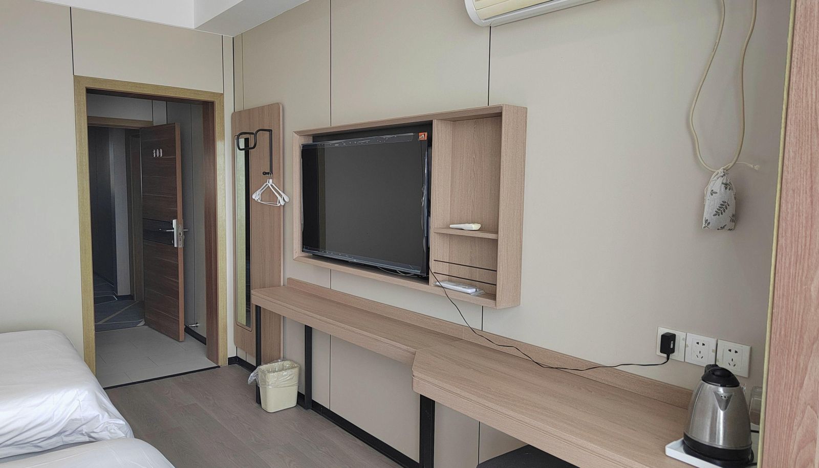 Kamer - Yueting Preferred Hotel (Dengfeng Passenger Terminal Store)