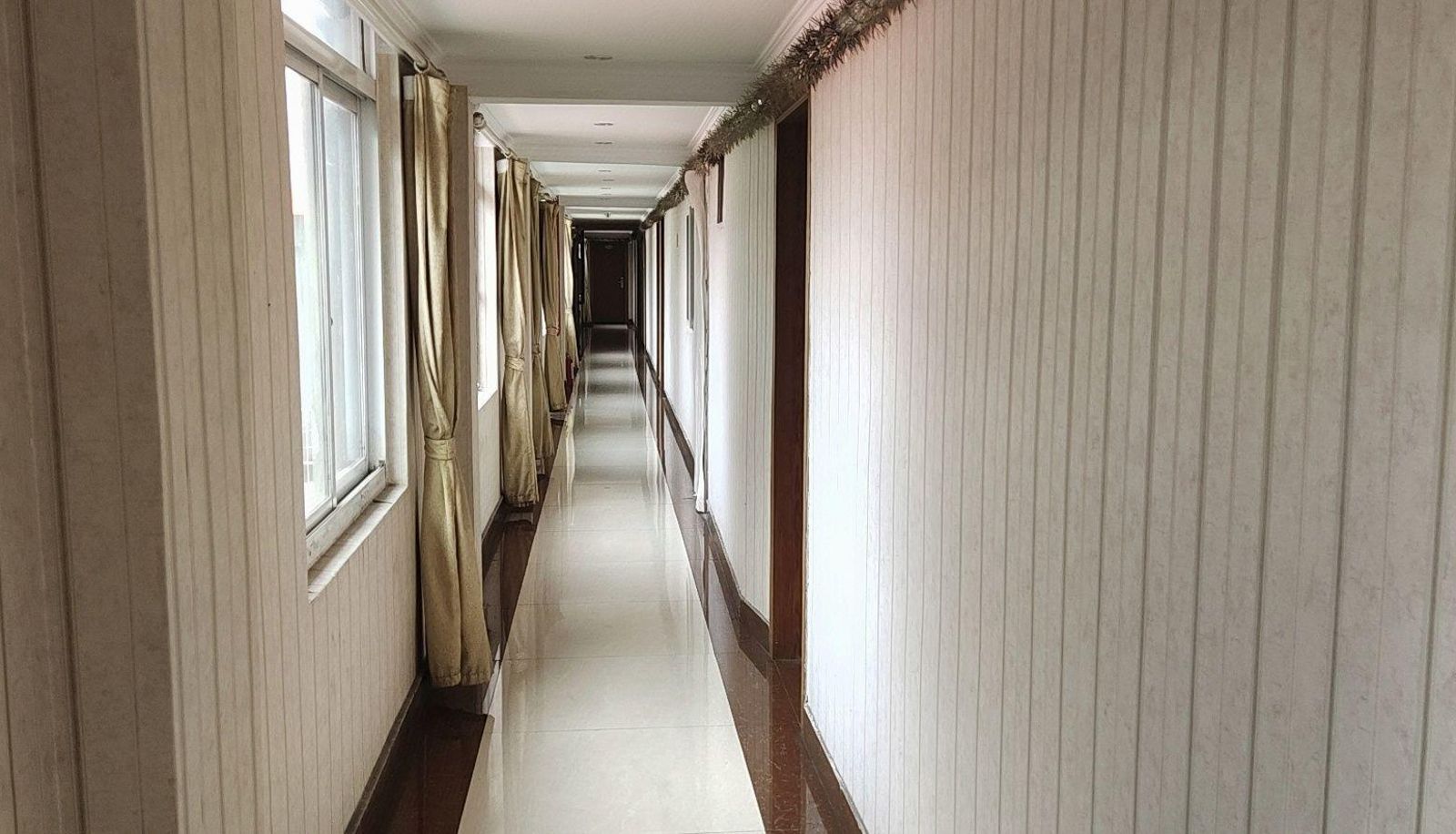 Zewnętrzna część hotelu - Gangxi Hotel