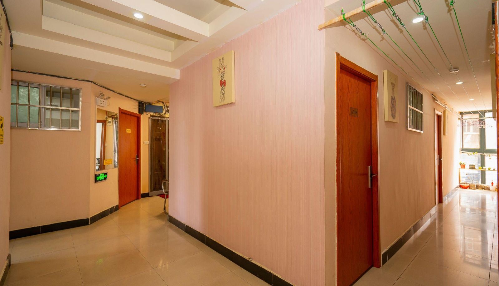 Area esterna dell'hotel - Jingyu Hotel (Optics Valley Plaza Store)