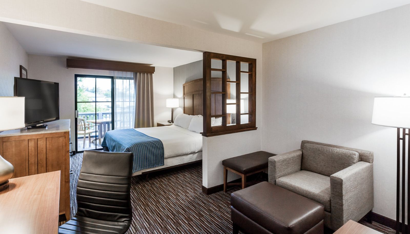 Room - Holiday Inn Express & Suites CARPINTERIA by IHG