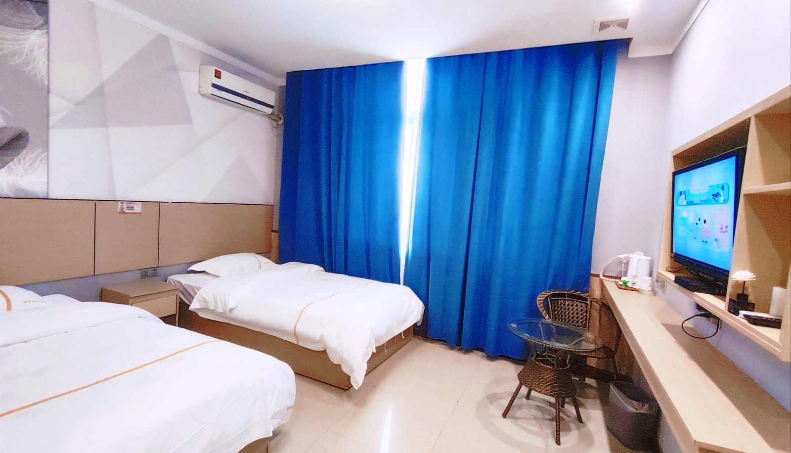 Family room - Yashuxuan Business Hotel (Baolian Temple Branch)
