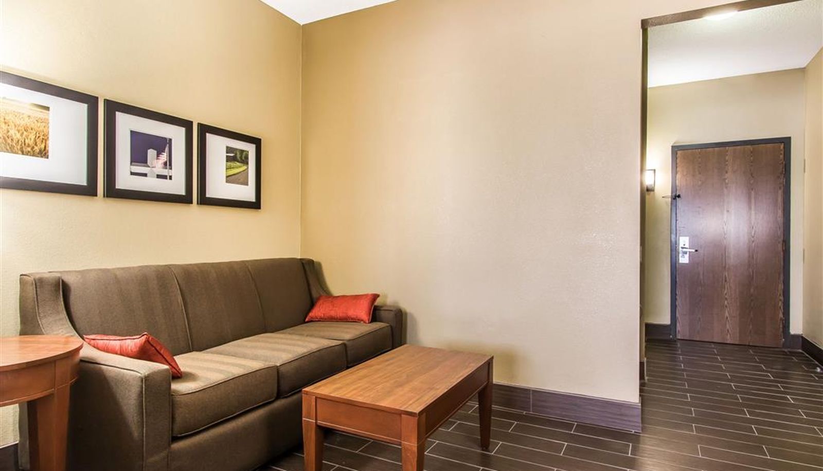 Camera - Comfort Suites Effingham Central