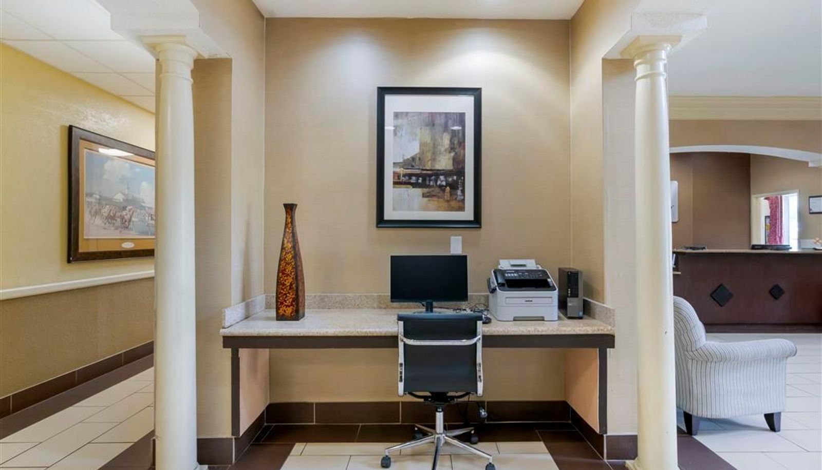 Business centre - Spark by Hilton La Grange