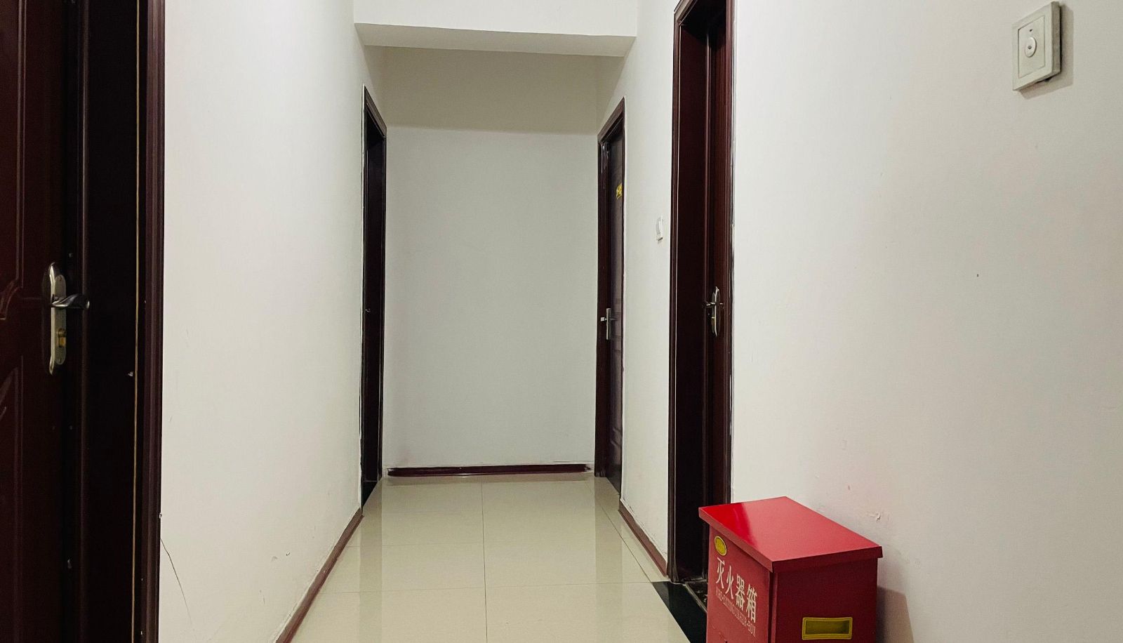 Buitenruimte van het hotel - Khorgos Yijia Hotel