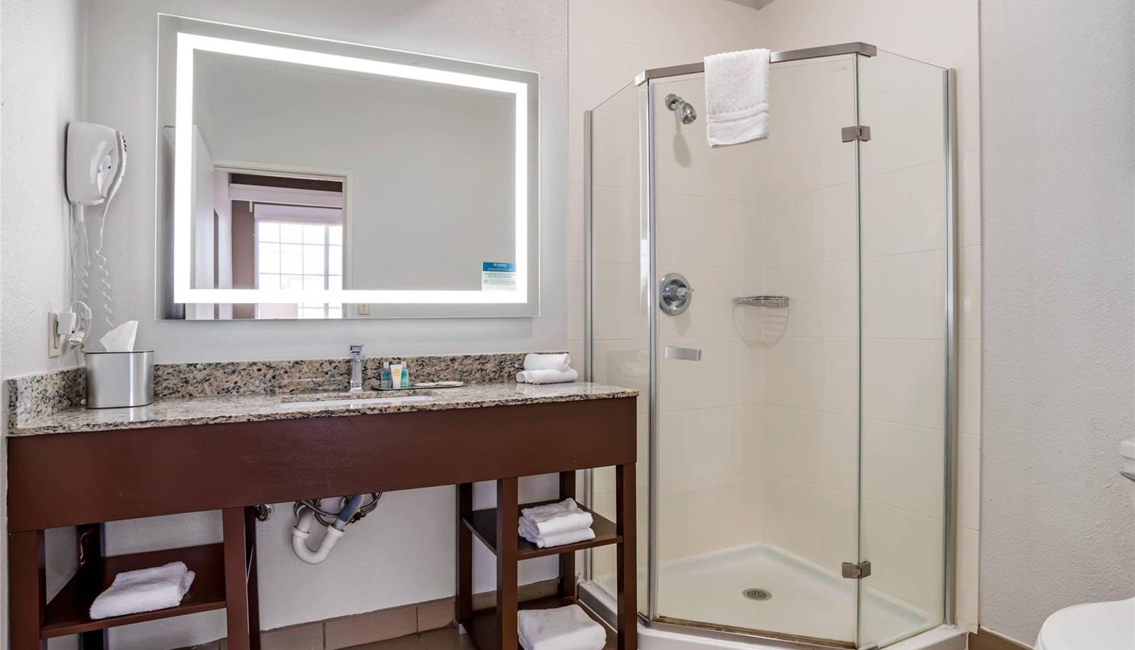 Zimmer - Comfort Suites Hattiesburg near University