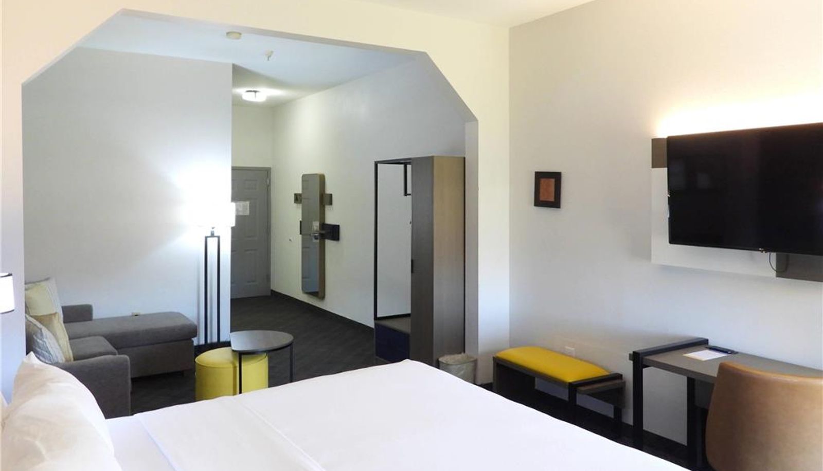 Room - Comfort Suites Crossville
