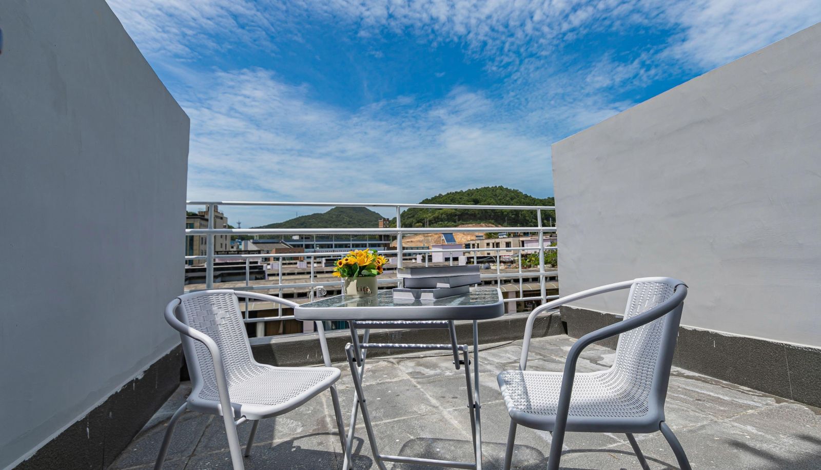 Habitación con balcón - Haobo Lansu Hotel (Shenjiamen Banshengdong Wharf Store)