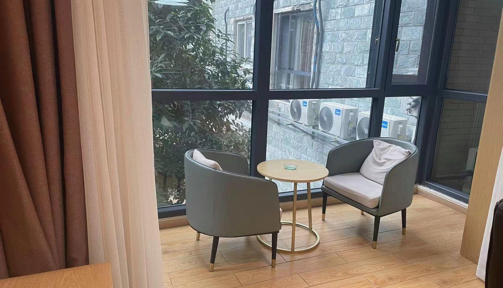 Hotel outdoor area - Vienna 3 Best Hotels (Chaohu No.1 Middle School Wanda Plaza Branch)