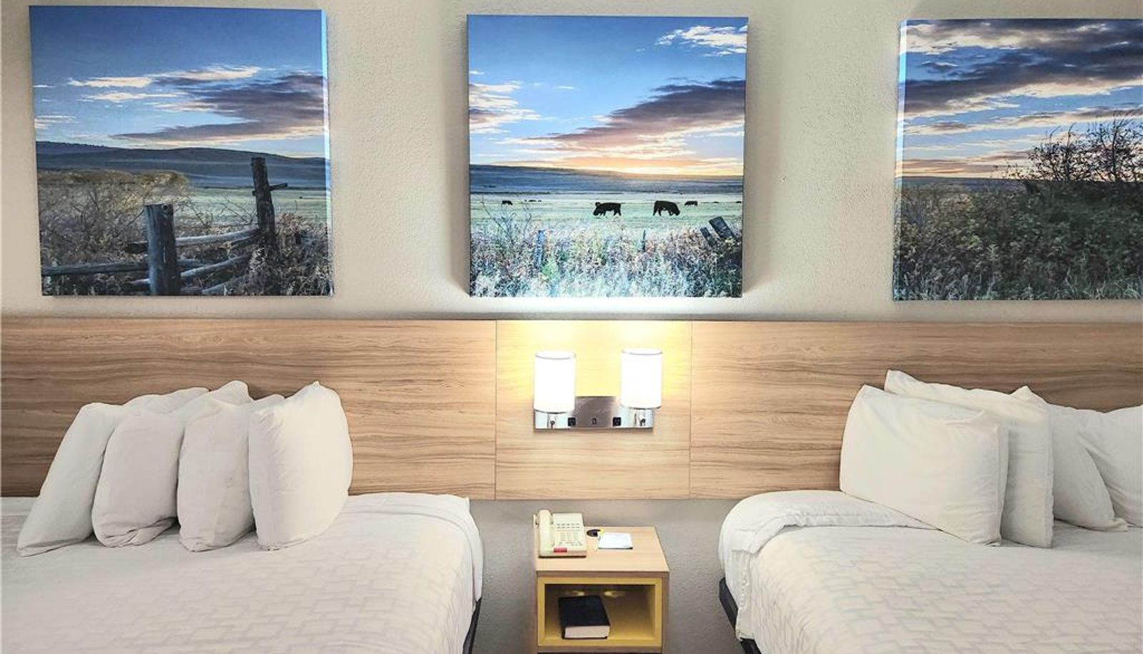 Room - Days Inn & Suites by Wyndham Corpus Christi Central