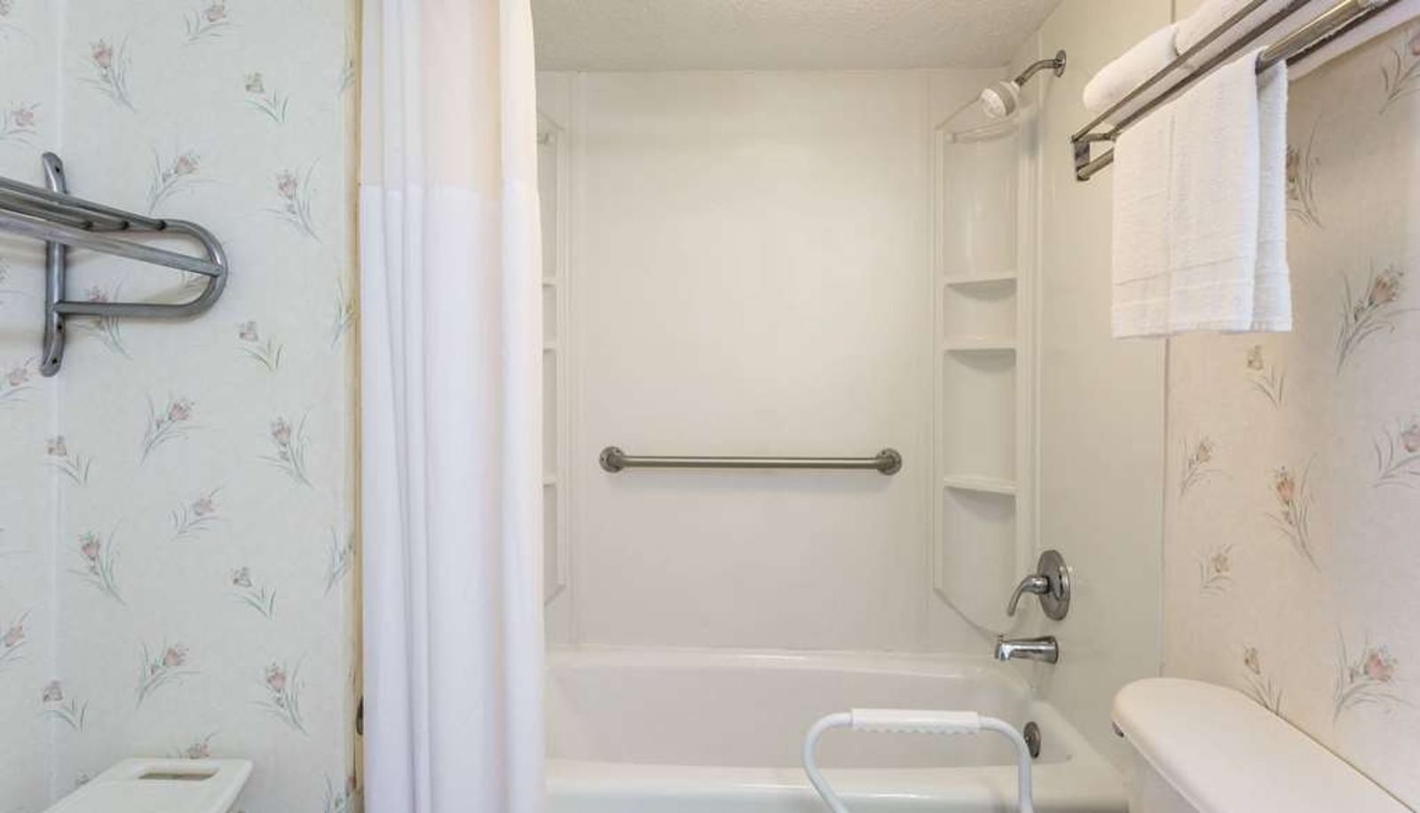 Room - Days Inn by Wyndham Ashland