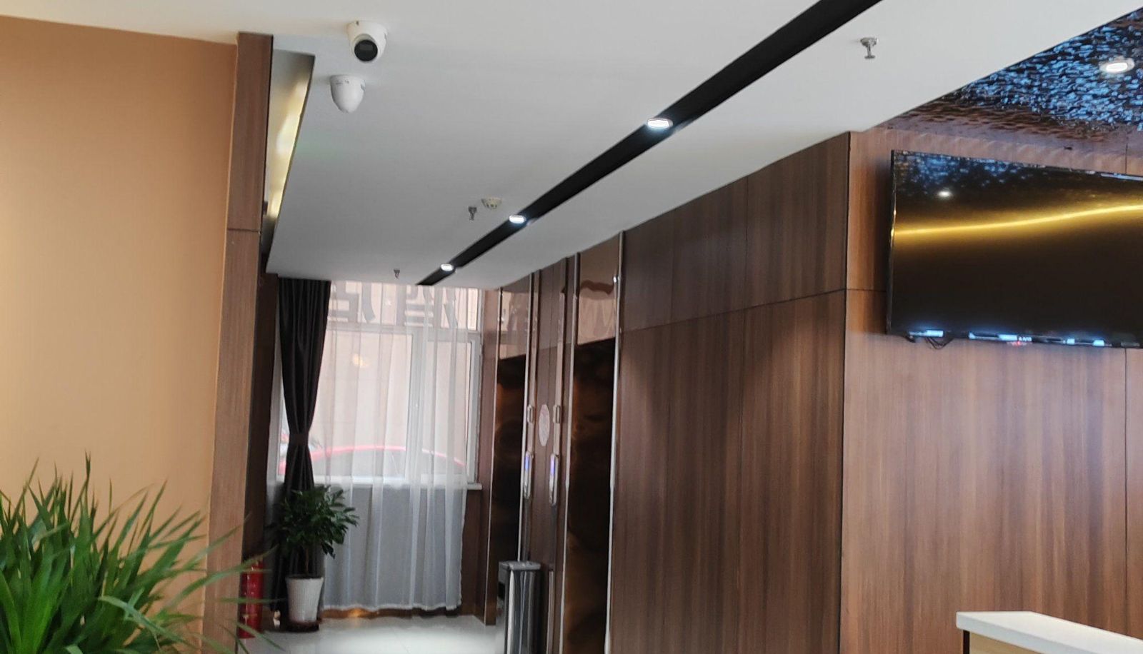 Area esterna dell'hotel - Zhongyi Hotel