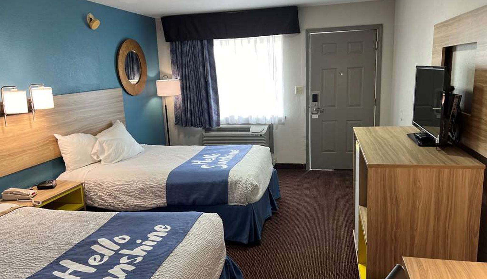 Room - Days Inn by Wyndham Pratt