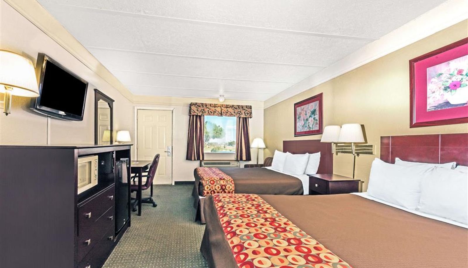 Zimmer - Days Inn by Wyndham Gainesville
