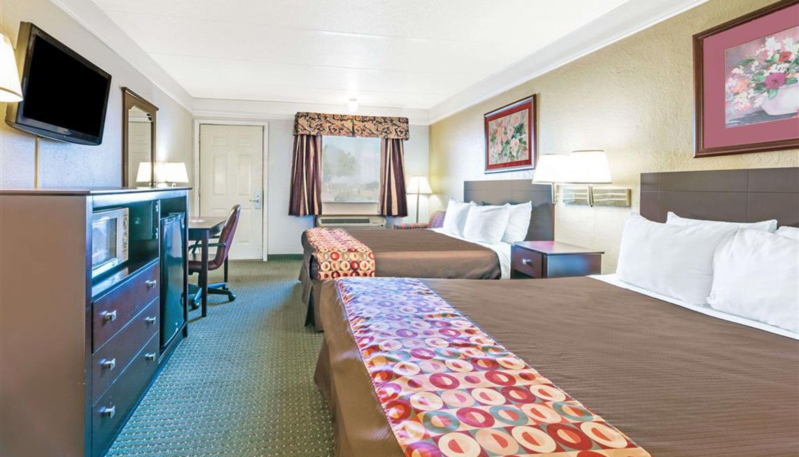 Zimmer - Days Inn by Wyndham Gainesville
